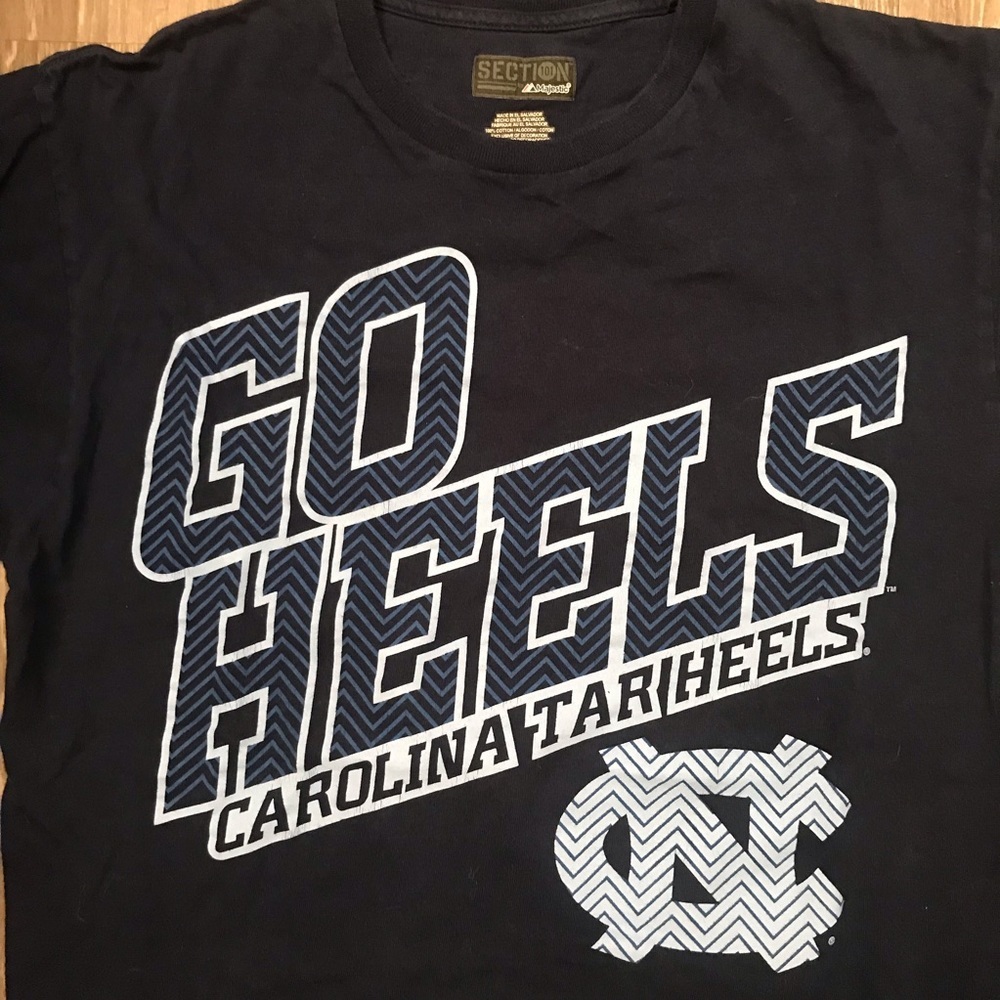 North Carolina Tar Heels Majestic Section 101 Campus T-Shirt Men’s Size Medium - Picture 2 of 6